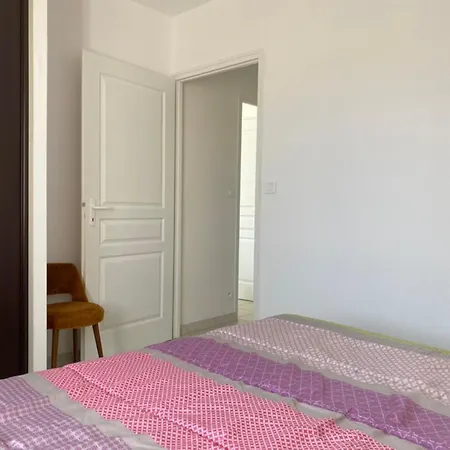 Otel Maison Saint-vincent-sur-jard, 4 Pieces, 6 Personnes - Fr-1-336-150 3*