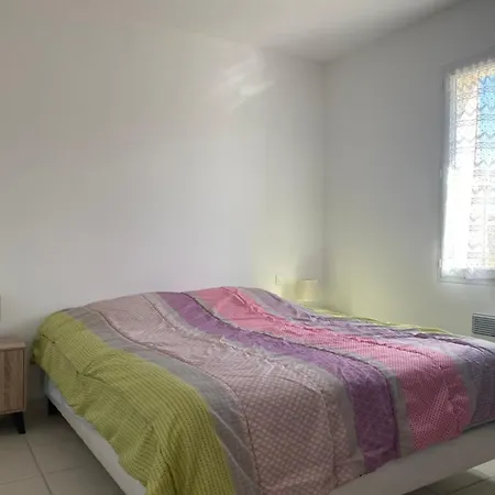 Otel Maison Saint-vincent-sur-jard, 4 Pieces, 6 Personnes - Fr-1-336-150